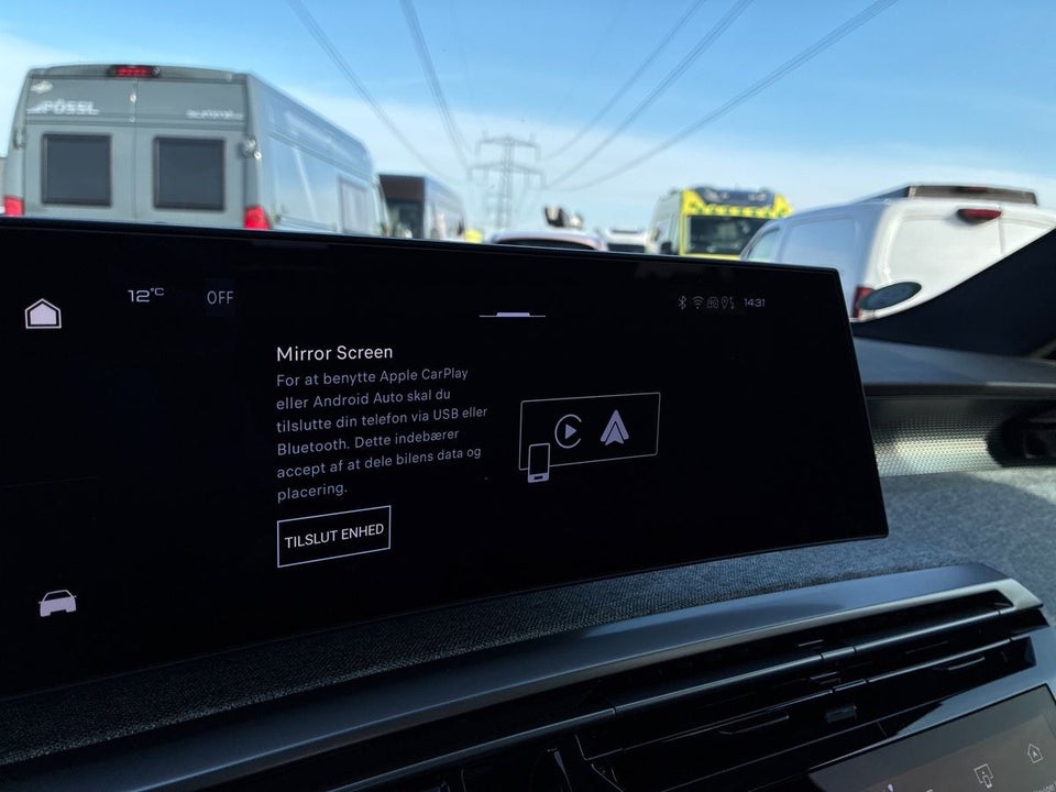 Peugeot e-3008 77 GT Pack 5d