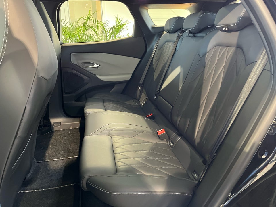 Ford Explorer 77 Premium Extended Range 5d