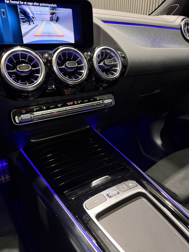 Mercedes EQA300 AMG Premium 4Matic 5d