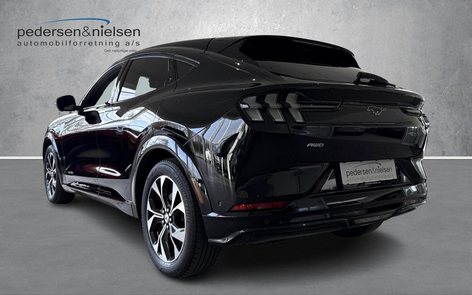 Ford Mustang Mach-E 70 Premium Standard Range AWD 5d