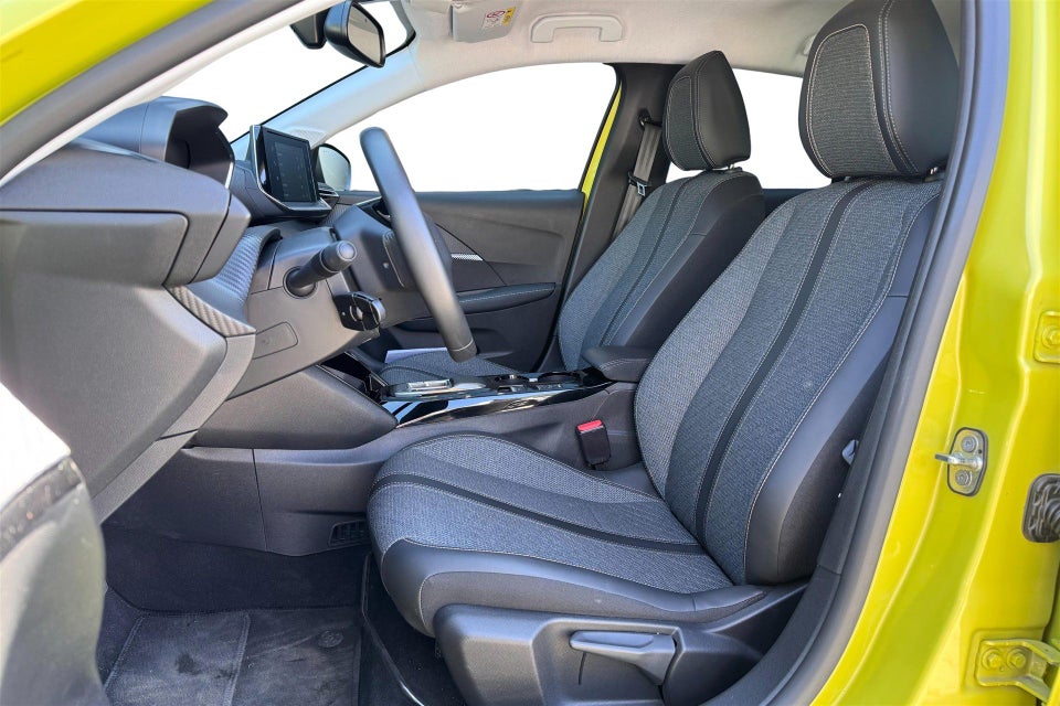 Peugeot e-208 50 Style 5d