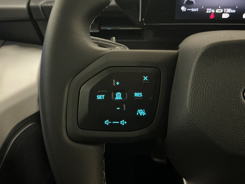 Ford Explorer 77 Premium Extended Range 5d