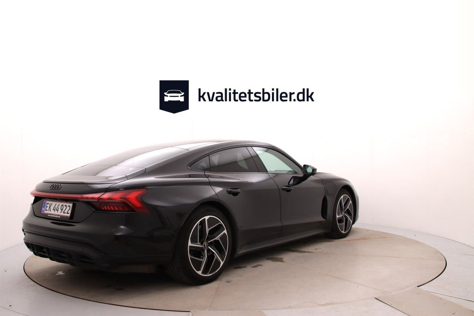 Audi e-tron GT quattro 4d