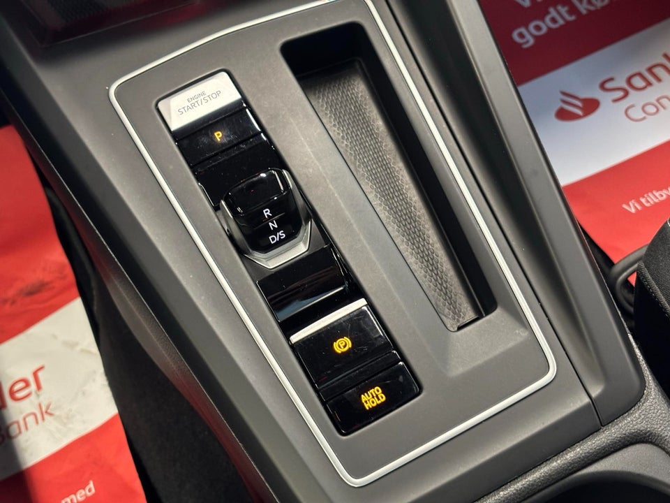 VW Golf VIII 1,4 eHybrid DSG 5d