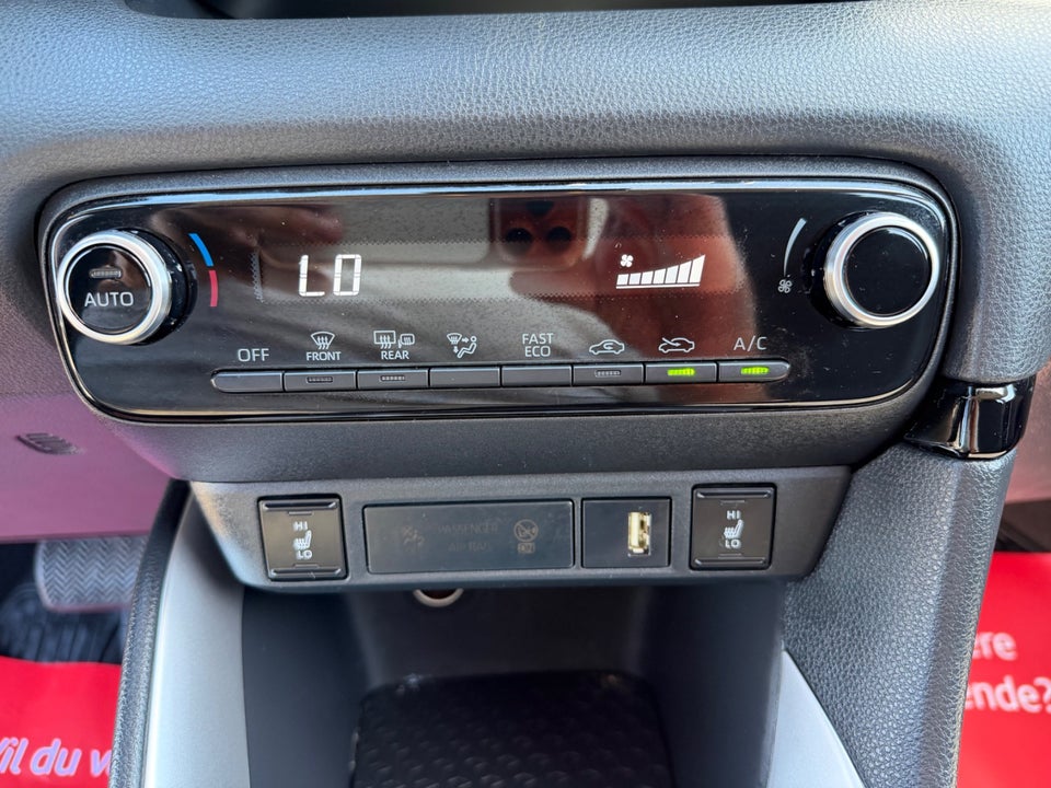 Toyota Yaris 1,5 Hybrid H3 e-CVT 5d