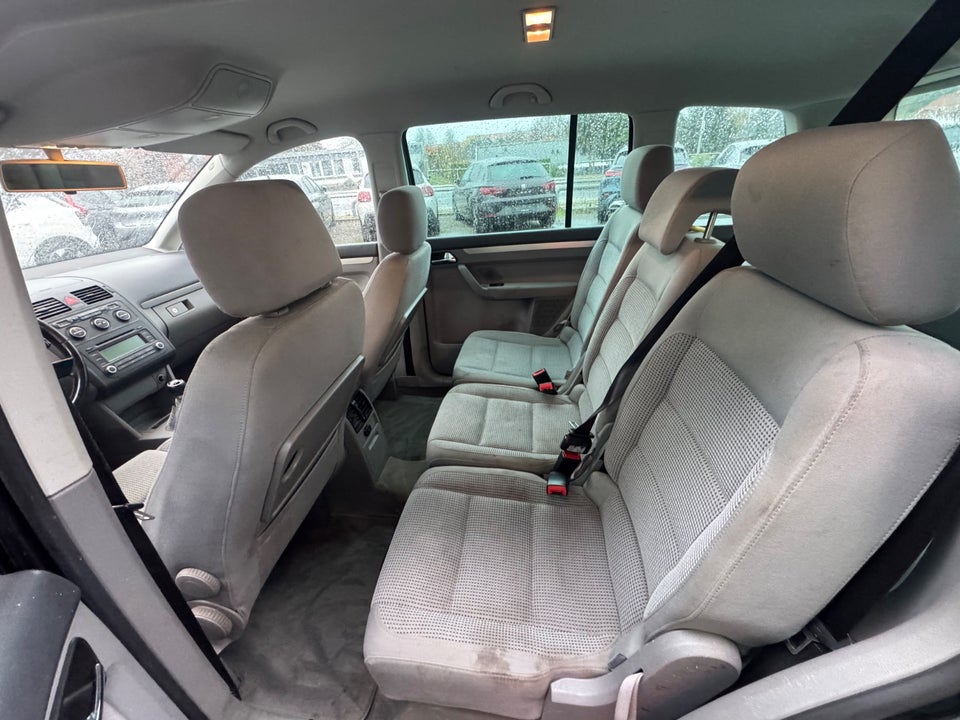 VW Touran 2,0 TDi 140 Trendline 5d