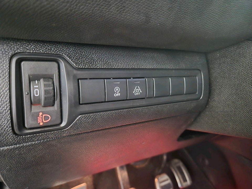 Peugeot 308 1,5 BlueHDi 130 Allure+ SW 5d