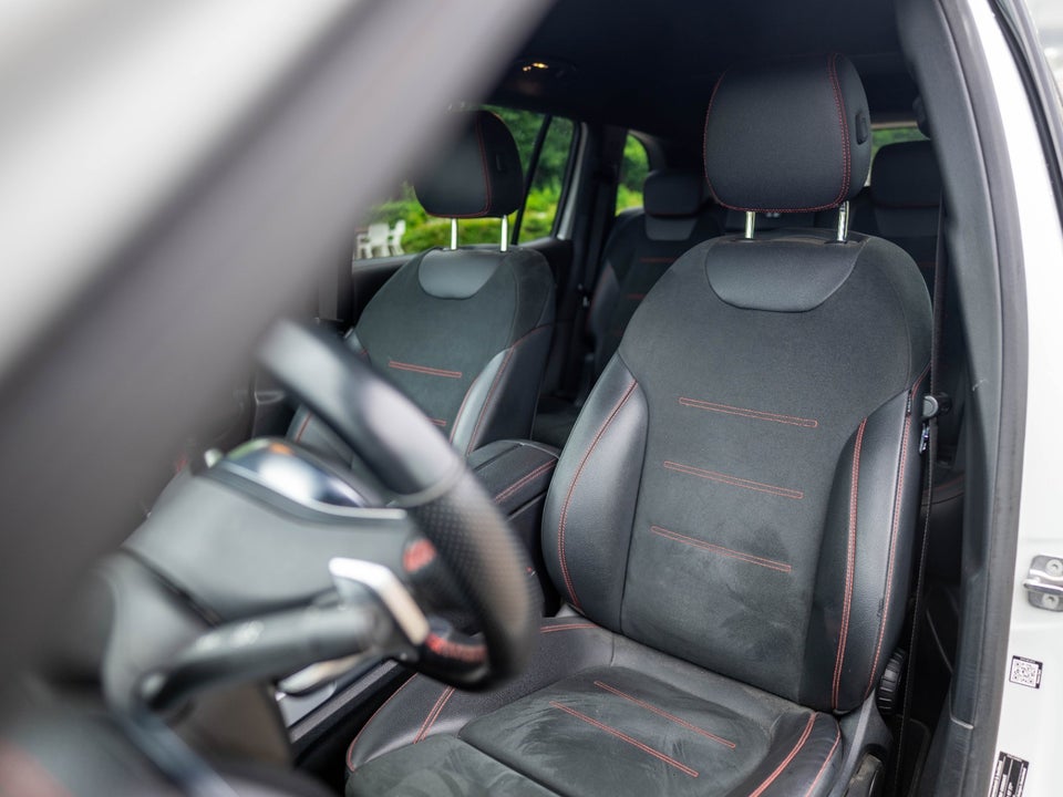 Mercedes EQB250 AMG Line 5d