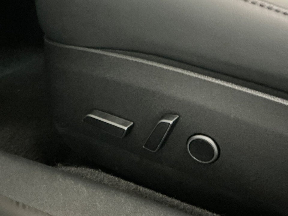 Tesla Model 3 Long Range AWD 4d