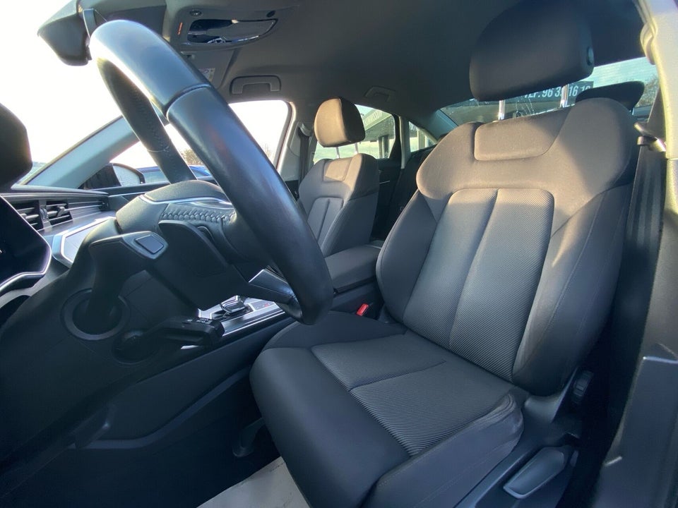 Audi A6 50 TFSi e Sport quattro S-tr. 4d