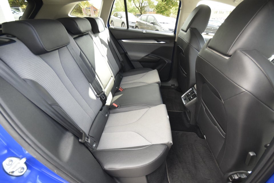 Skoda Enyaq 60 iV Loft 5d