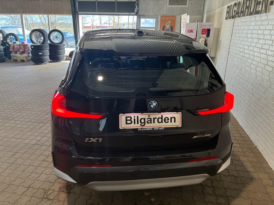 BMW iX1 xDrive30 X-Line 5d