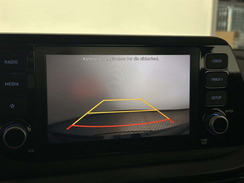 Hyundai i20 1,0 T-GDi Essential DCT 5d