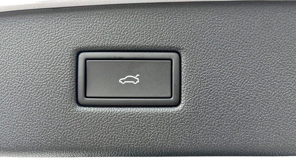 Ford Capri 82 Premium Extended Range 5d