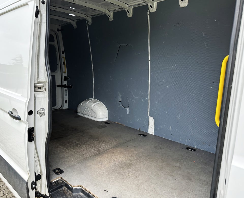 VW Crafter 35 2,0 TDi 177 Kassevogn L4H3
