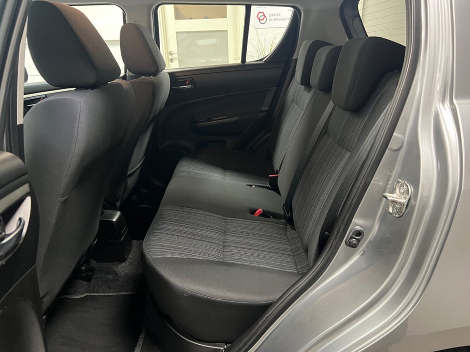 Suzuki Swift 1,2 Dualjet Club 5d