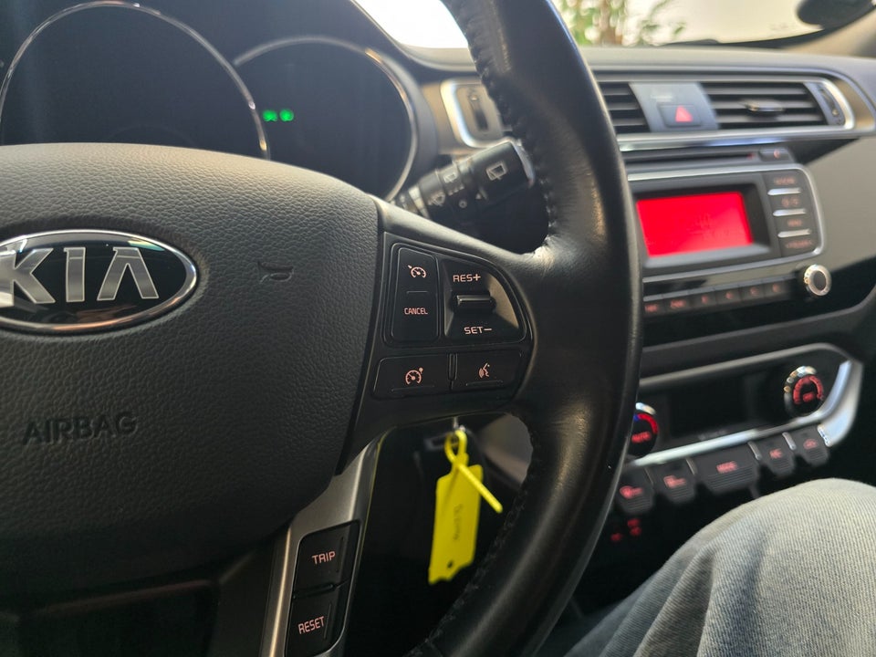 Kia Rio 1,4 CVVT Attraction 5d