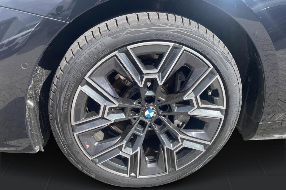 BMW i5 eDrive40 Fully Charged 4d