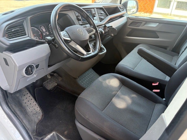 VW Transporter 2,0 TDi 150 Kassevogn DSG kort
