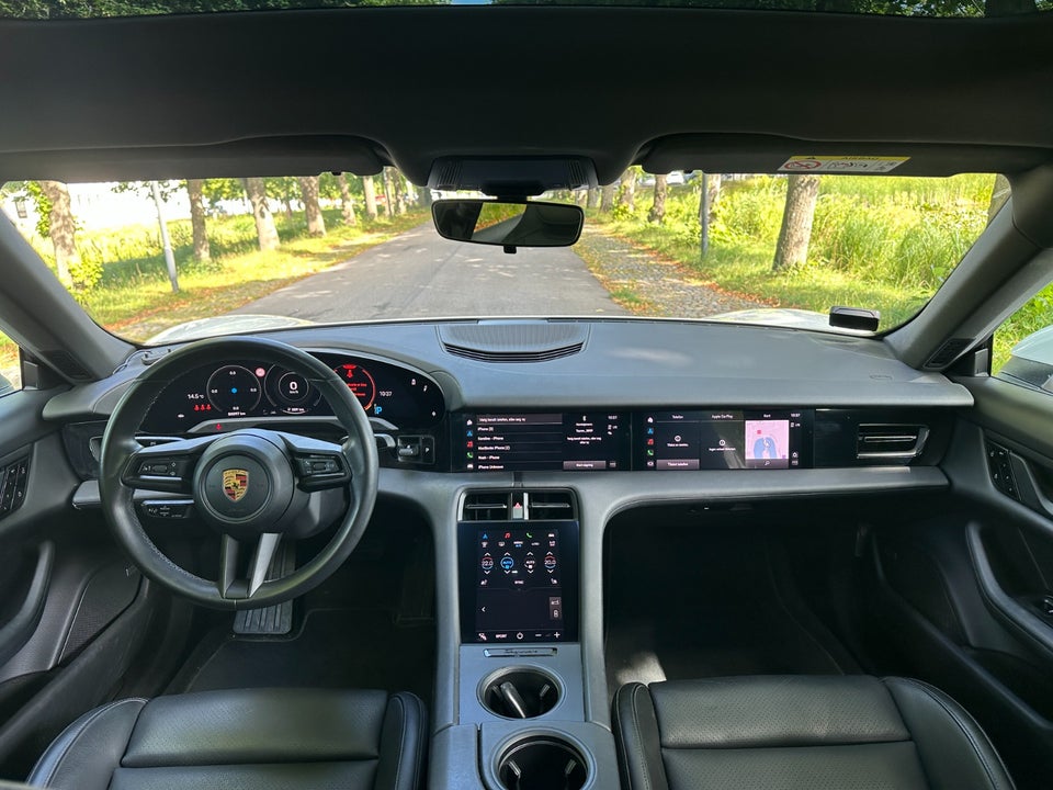 Porsche Taycan Performance+ 4d