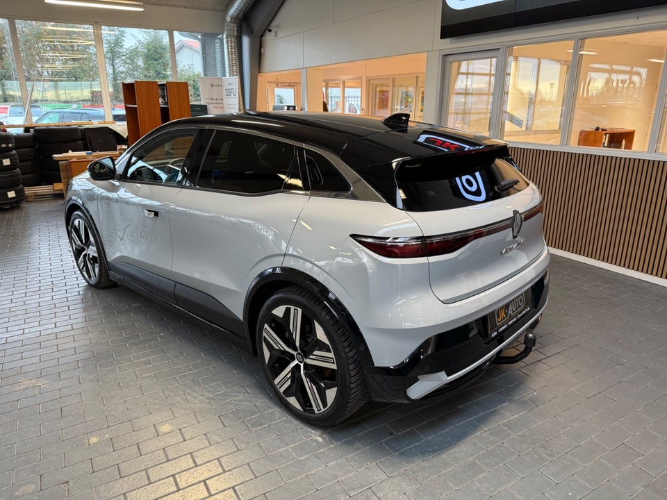 Renault Megane E-Tech 60 Iconic 5d