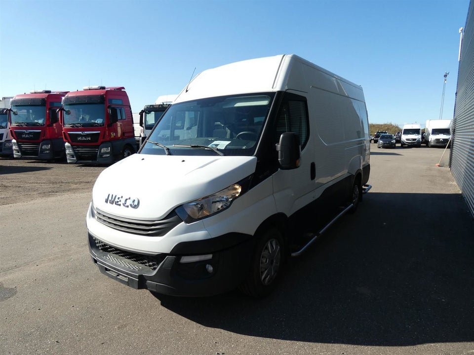 Iveco Daily 2,3 35S14 12m³ Van