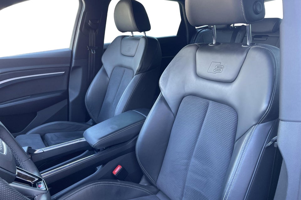 Audi e-tron 55 S-line quattro 5d