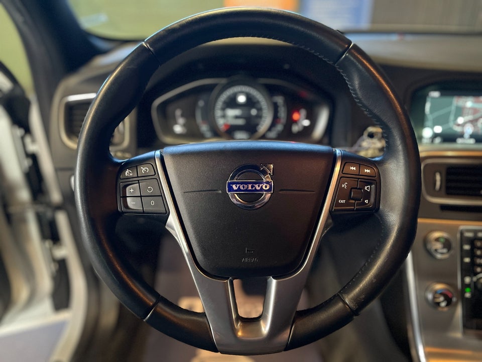 Volvo V60 2,0 D3 150 Kinetic aut. 5d