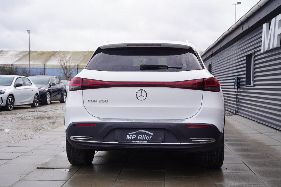 Mercedes EQA250 Progressive 5d