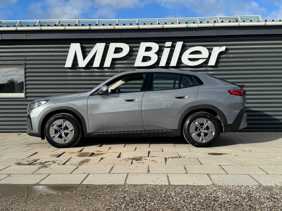 BMW iX2 eDrive20 5d