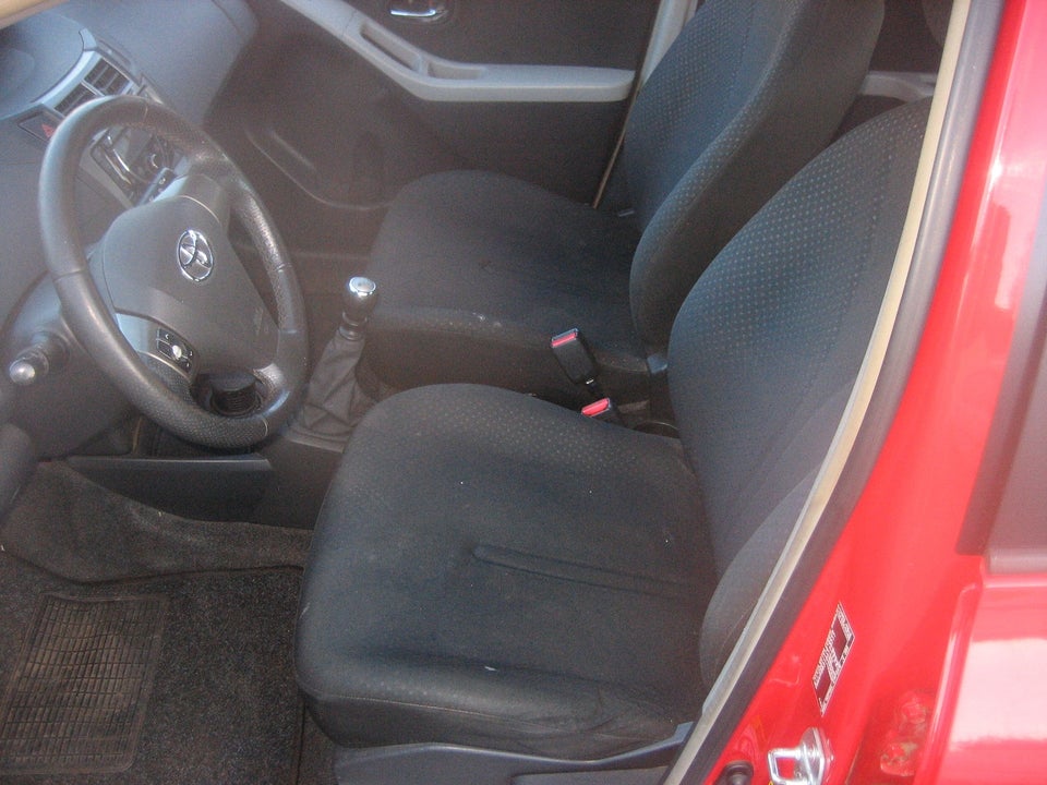 Toyota Yaris 1,3  5d