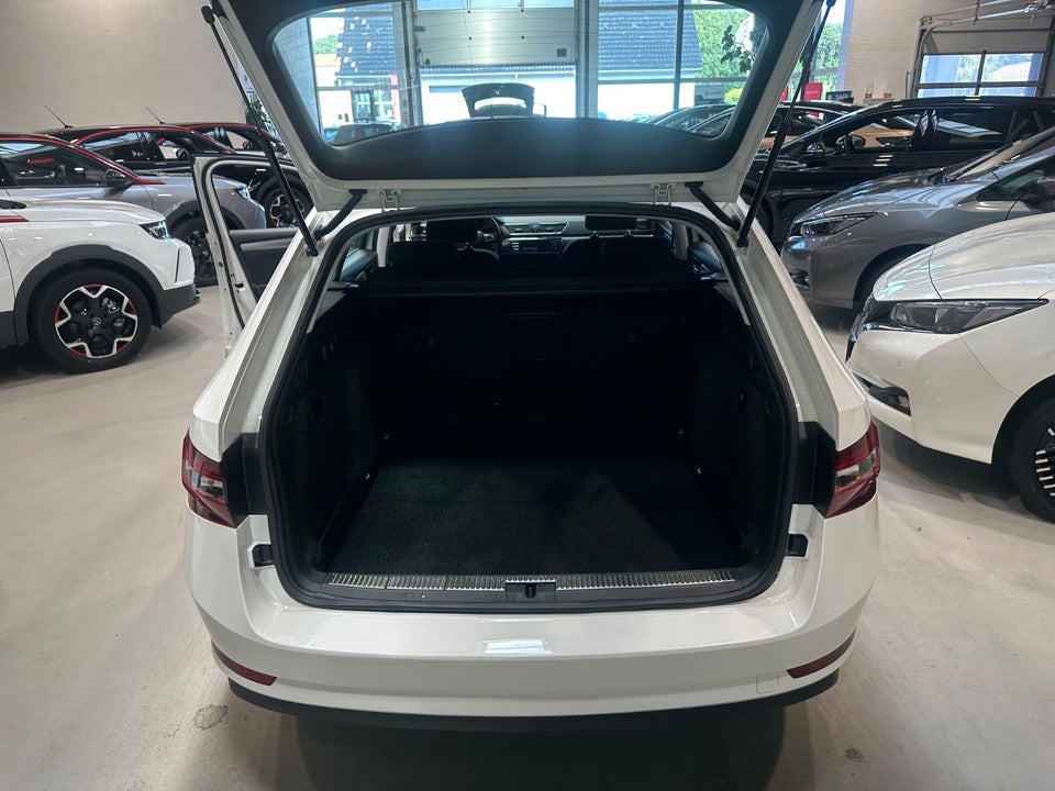 Skoda Superb 1,4 TSi 150 Style Combi DSG 5d