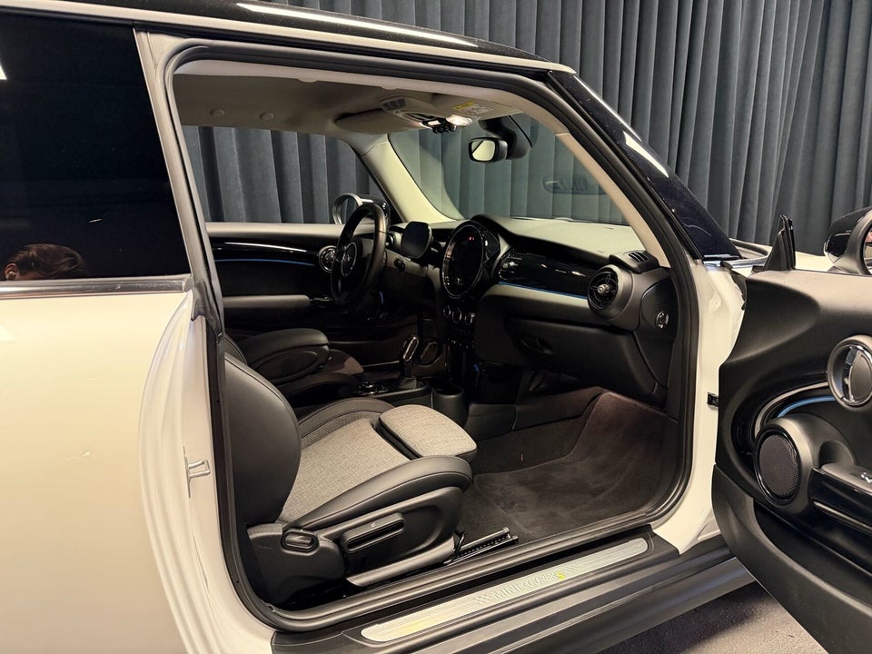 MINI Cooper SE Edition Premium 3d