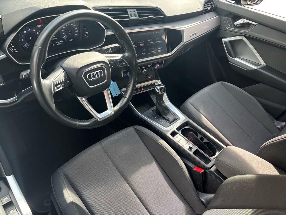 Audi Q3 35 TFSi Advanced Prestige S-tr. 5d