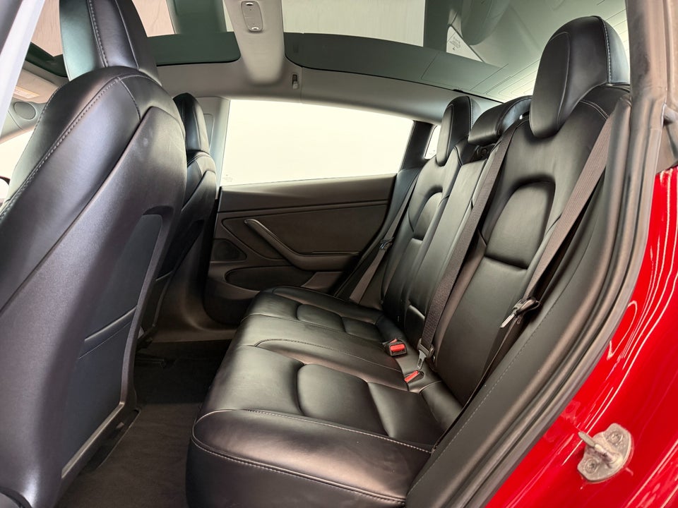 Tesla Model 3 Long Range AWD 4d