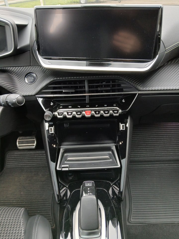 Peugeot e-2008 50 GT Sky 5d