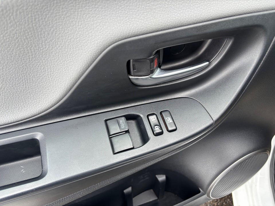 Toyota Yaris 1,5 Hybrid H1 e-CVT 5d