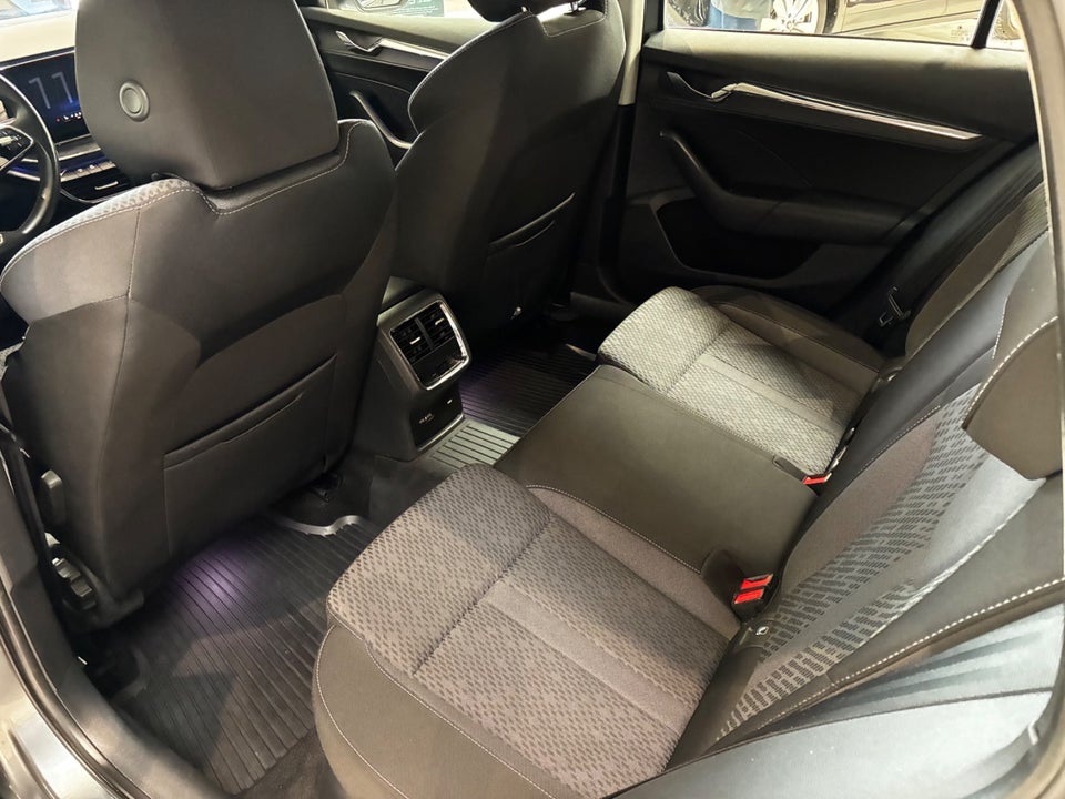 Skoda Octavia 1,4 TSi iV Plus Combi DSG 5d