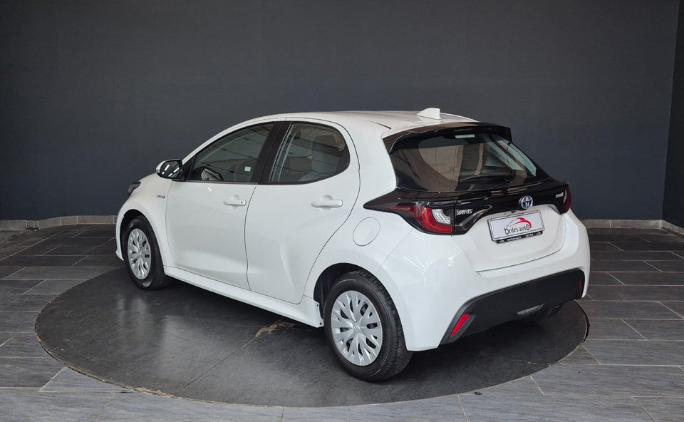 Toyota Yaris 1,5 Hybrid H3 e-CVT 5d