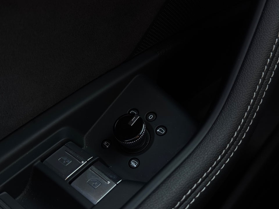 Audi Q8 e-tron 55 S-line Sportback quattro 5d