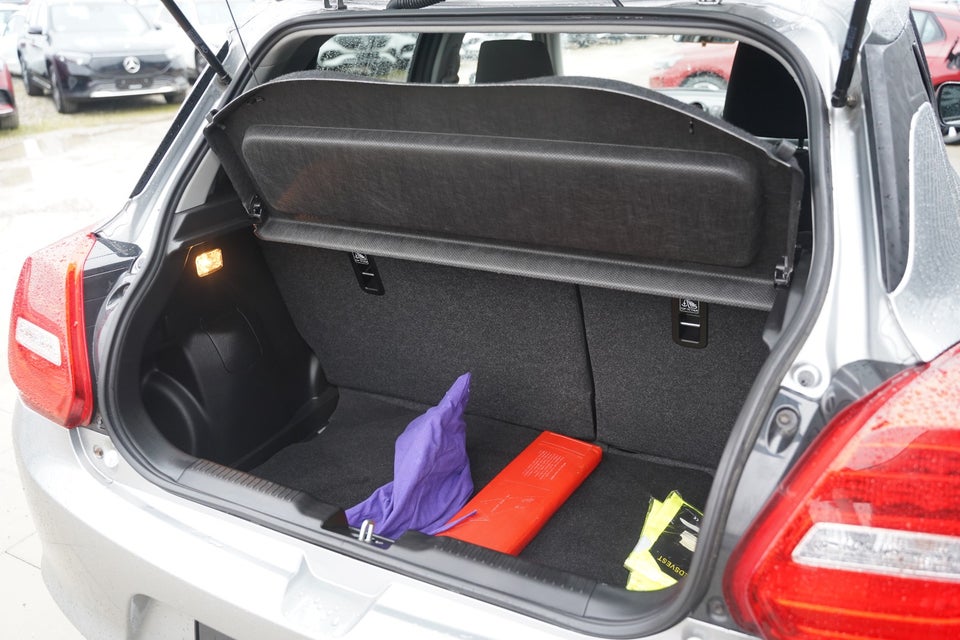 Suzuki Swift 1,0 Boosterjet mHybrid Exclusive Hit 5d