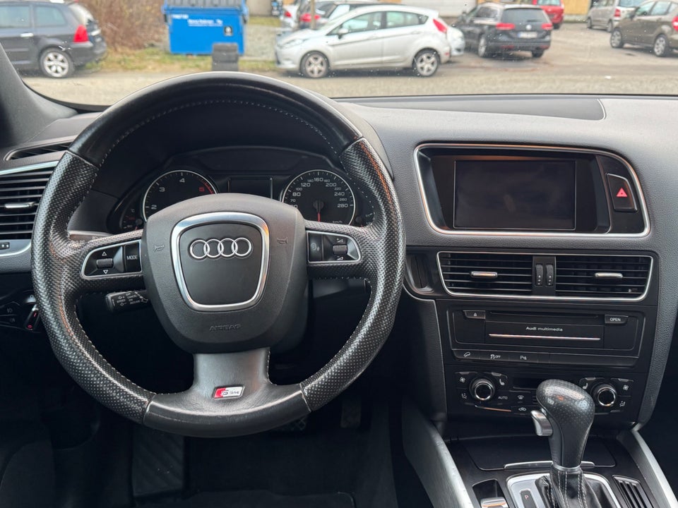 Audi Q5 3,0 TDi 240 S-line quattro S-tr. 5d