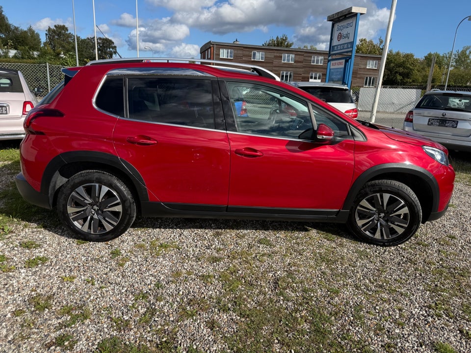 Peugeot 2008 1,2 e-THP 110 Allure Sky EAT6 5d