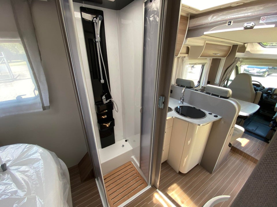 Etrusco T7400QB 2,3 MJT aut. 5d