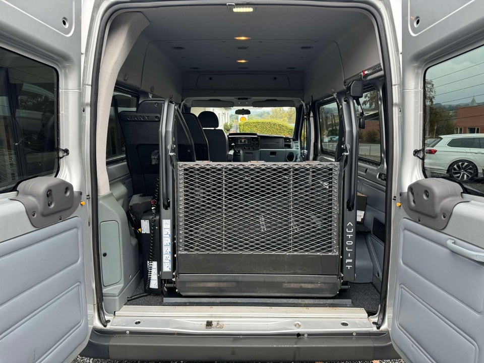 Ford Transit 300S Kombi 2,2 TDCi 100