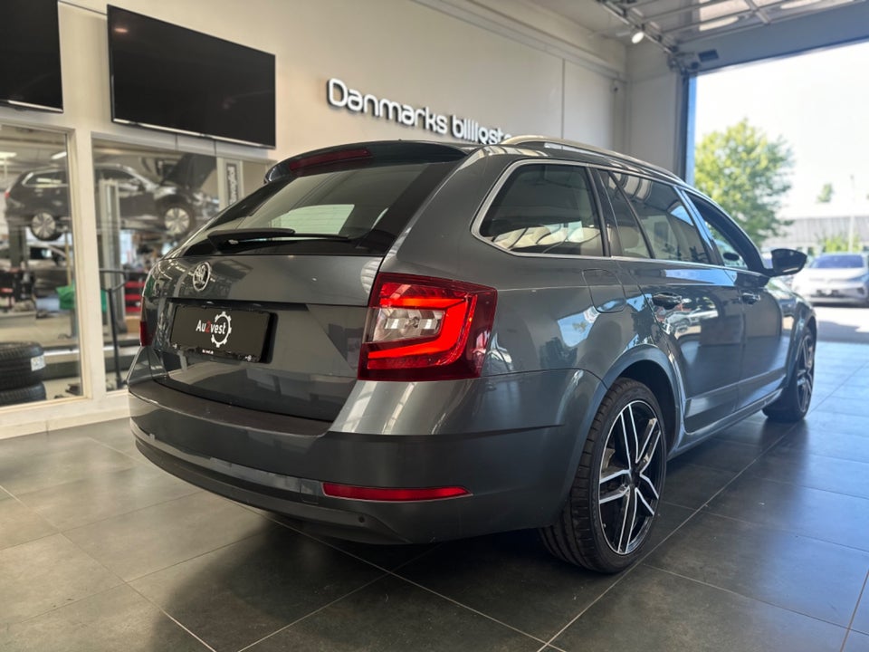 Skoda Octavia 1,6 TDi 115 Style Combi DSG 5d