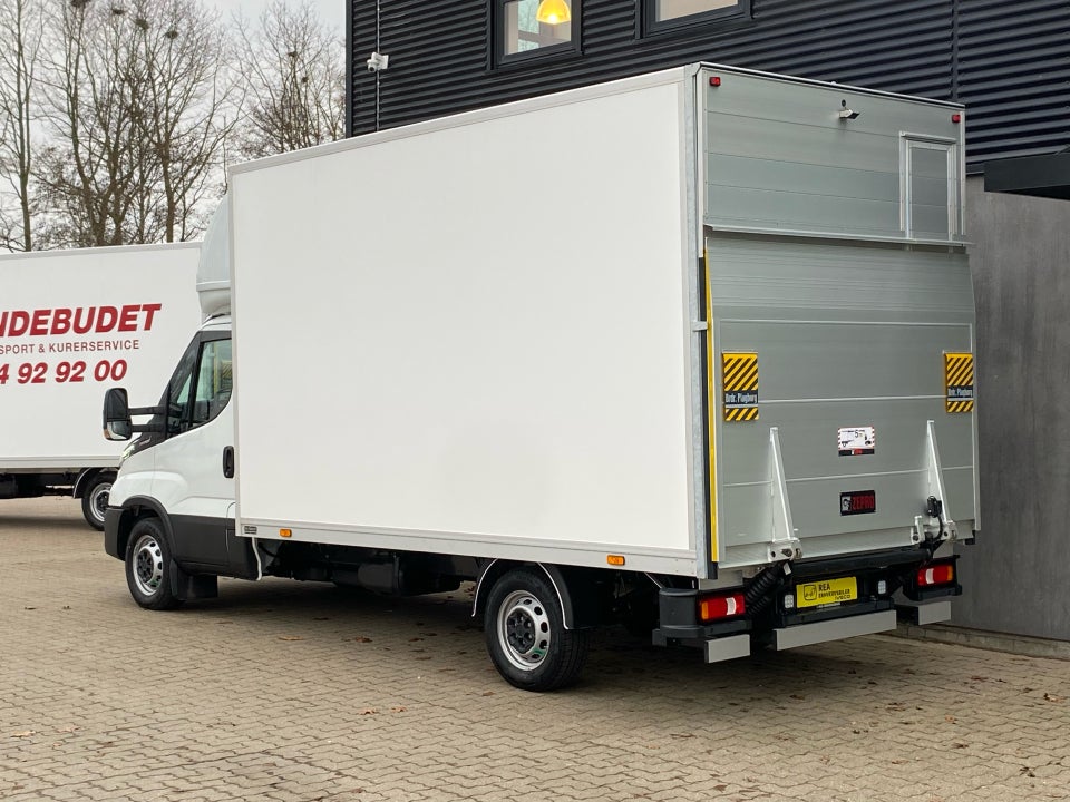 Iveco Daily 3,0 35S18 4100mm Box m/lift AG8