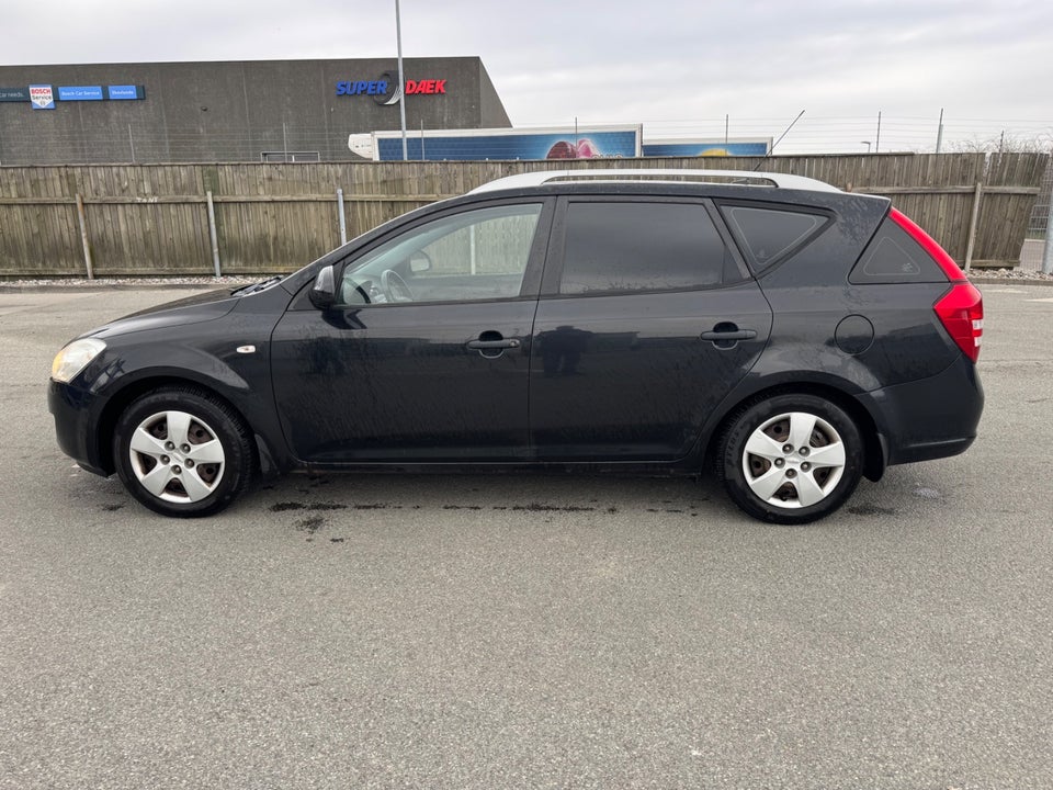 Kia Ceed 1,4 CVVT Exclusive SW 5d