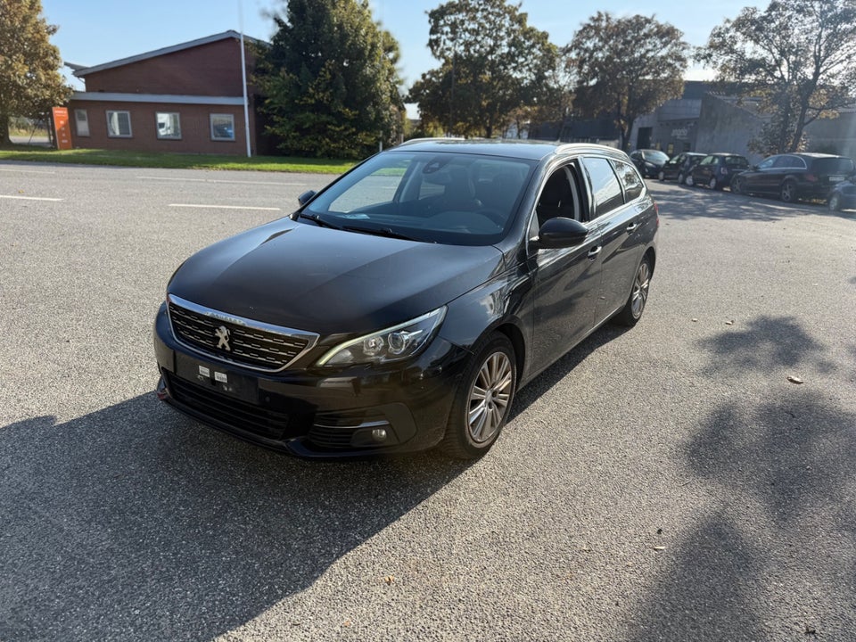 Peugeot 308 1,6 BlueHDi 120 Allure 5d