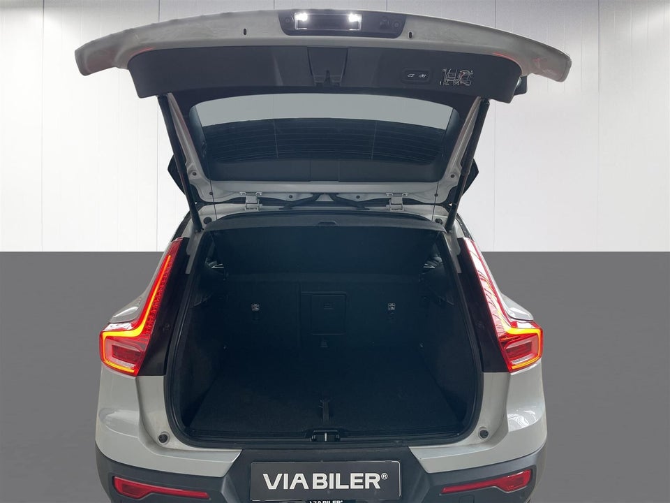 Volvo XC40 P6 ReCharge Pro 5d